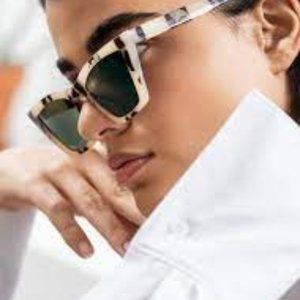 & Other Stories DESIGNED IN STOCKHOLM  Angular Cat Eye Sunglasses Beige Tortoise